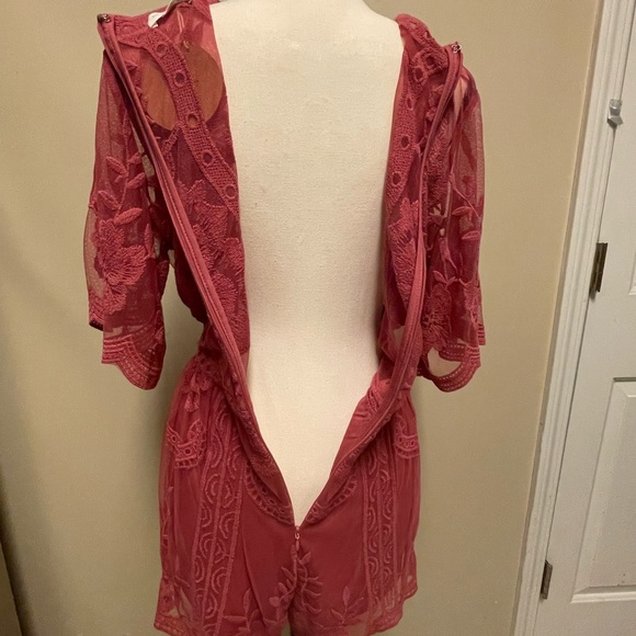 COPY - NWT Lined Lace Short Romper - Picture 2 of 7